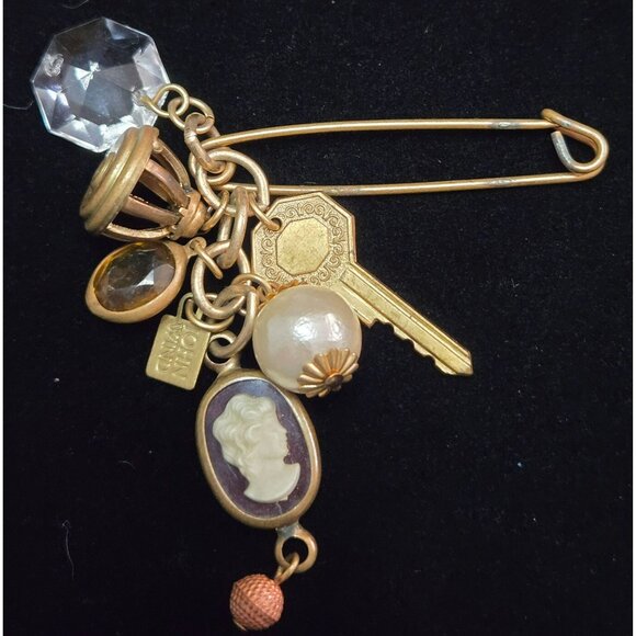 Vintage John Wind Safety Pin Brooch with Key, Cameo, Faux Pearl Charms - Picture 2 of 4